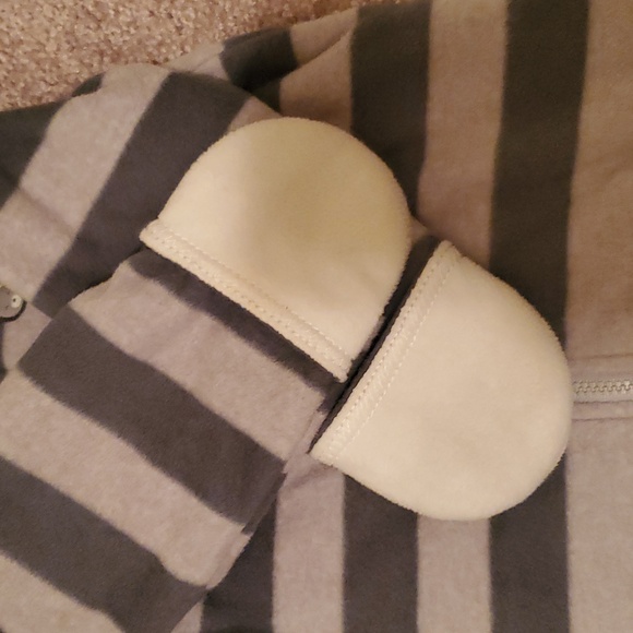 Carters baby winter onesies - Picture 6 of 6